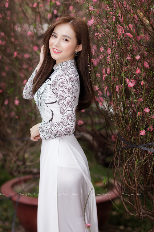 “不眠之夜：季后赛激烈对决回顾”，不眠之夜每场多少人